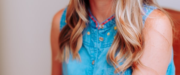 世界杯球星梅西带球突破瞬间特写